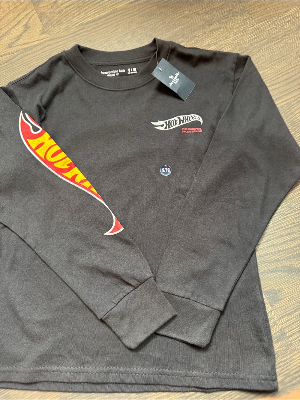 Hot Wheels Boys' Black Long-Sleeve Graphic Tee - Kids